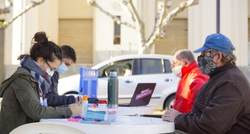 Vacunación espontánea para mayores de 60: fueron 22 los bolivarenses que asistieron al llamado