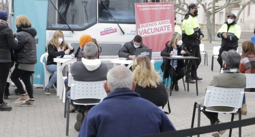 La vacunación libre continúa este lunes desde las 11 horas en el Centro Cívico