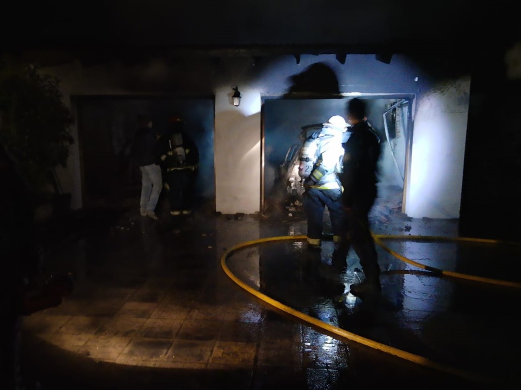 Un incendio en un garaje movilizó al Equipo Emergente esta madrugada