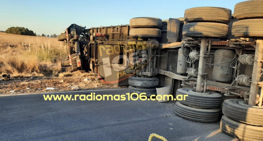 Un joven chófer de 33 años falleció en grave accidente de camiones en Ruta 65