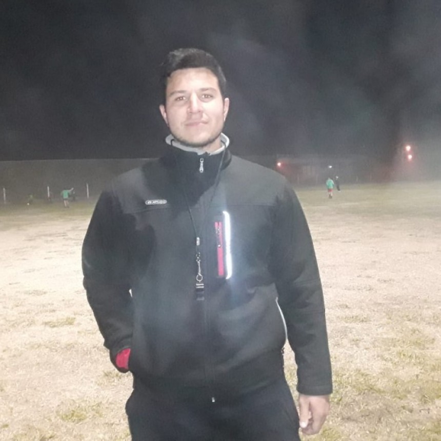 Enzo Santos: “Las chicas tratan de dar lo mejor de ellas, de comprometerse y de estar”