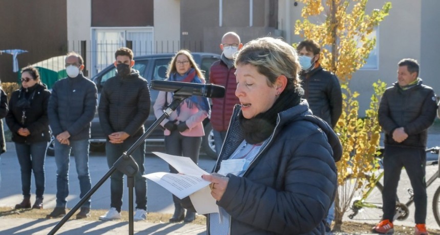 Acto protocolar por la afirmación de los derechos argentinos sobre Islas malvinas, compartilo con FM 10 en audio e imágenes
