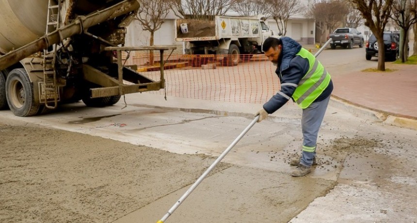 El Municipio avanza con el programa de reconstrucción de pavimento urbano