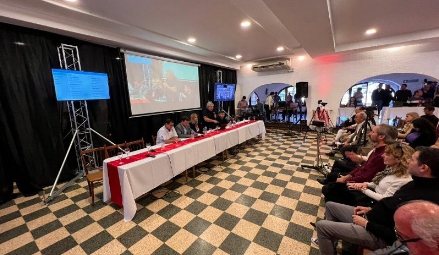 Liderar para Transformar: La Convención de la Unión Cívica Radical de la Provincia de Buenos Aires ratificó su voluntad de consolidar la coalición de Juntos por el Cambio a nivel provincial 