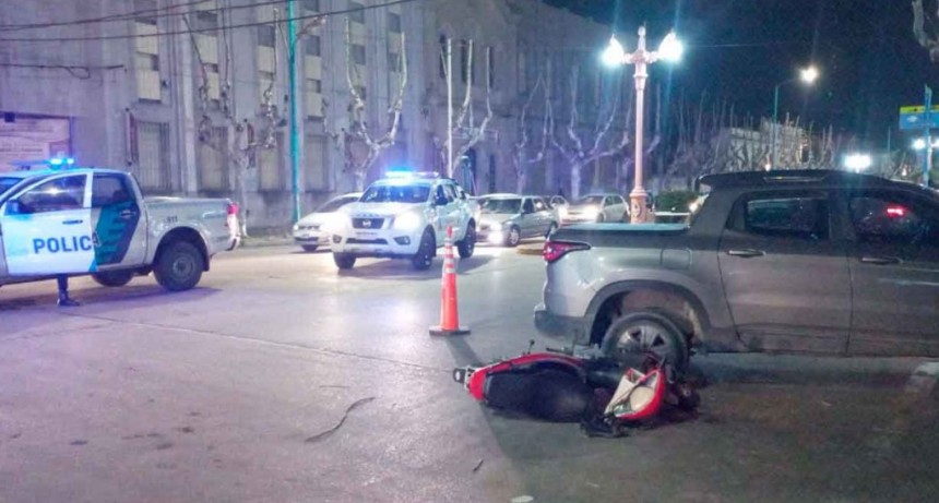 Anoche: Se registró una colisión en avenida San Martín y calle Las Heras