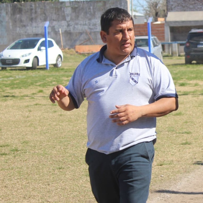 Silvio López: “La idea es hacerles sentir a los chicos que están en un proceso de trabajo, donde el esfuerzo que ellos están haciendo se ve reflejado en cada categoría”