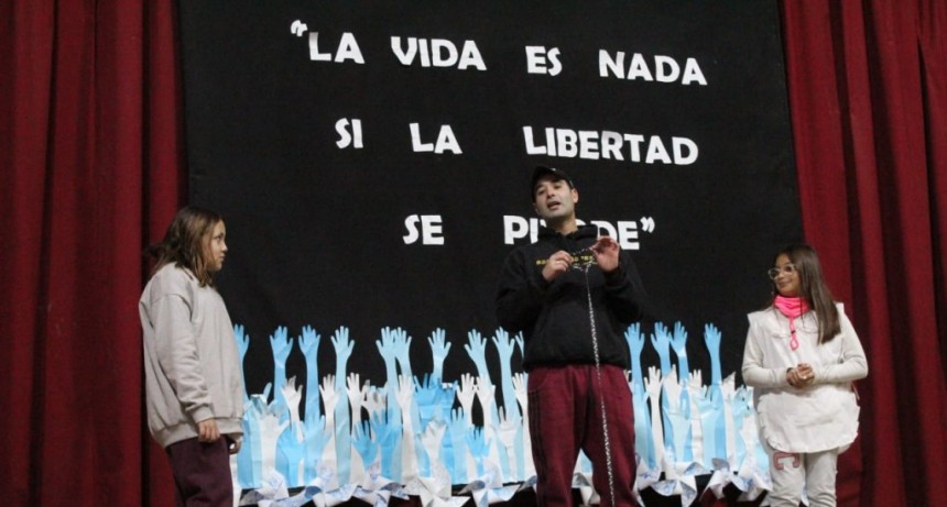 La Dirección de Zoonosis brindó charlas sobre Tenencia Responsable en el Instituto Jesús Sacramentado y la Escuela Primaria n°1