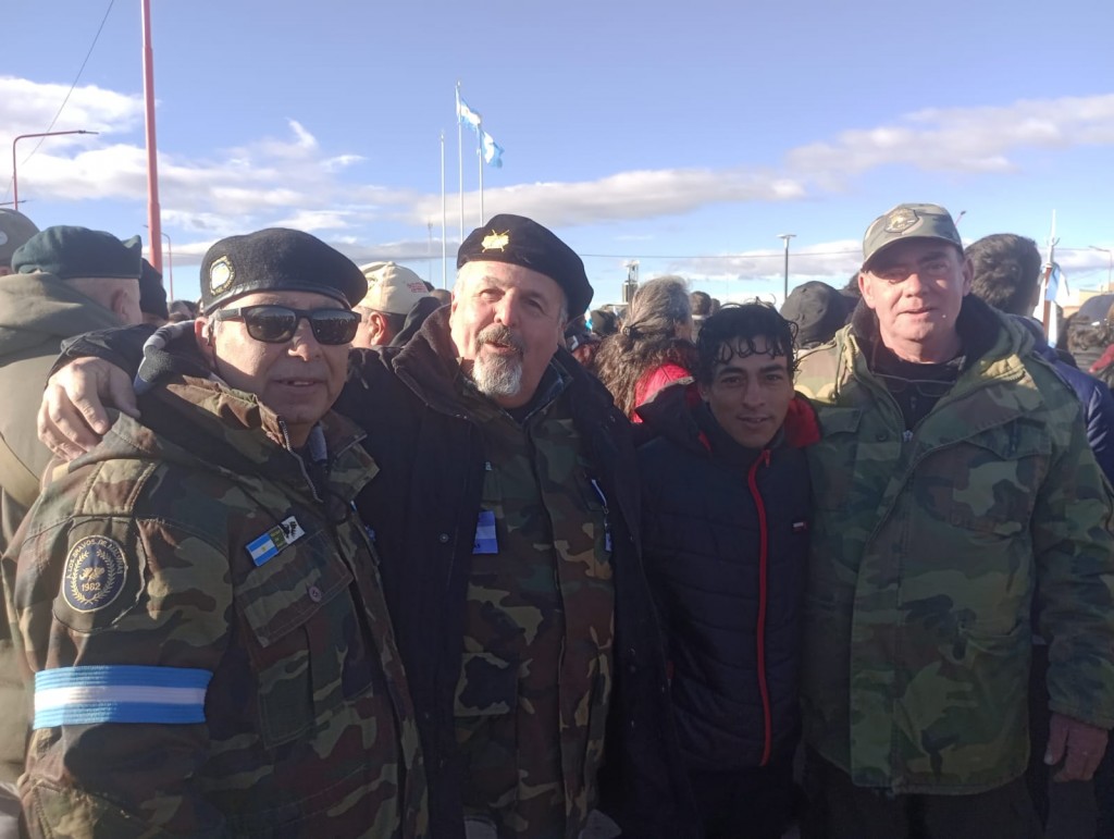 Zapala: Se inauguró el  Monumento al Soldado Argentino y estuvo el Excombatiente Fabián Sgarlatta