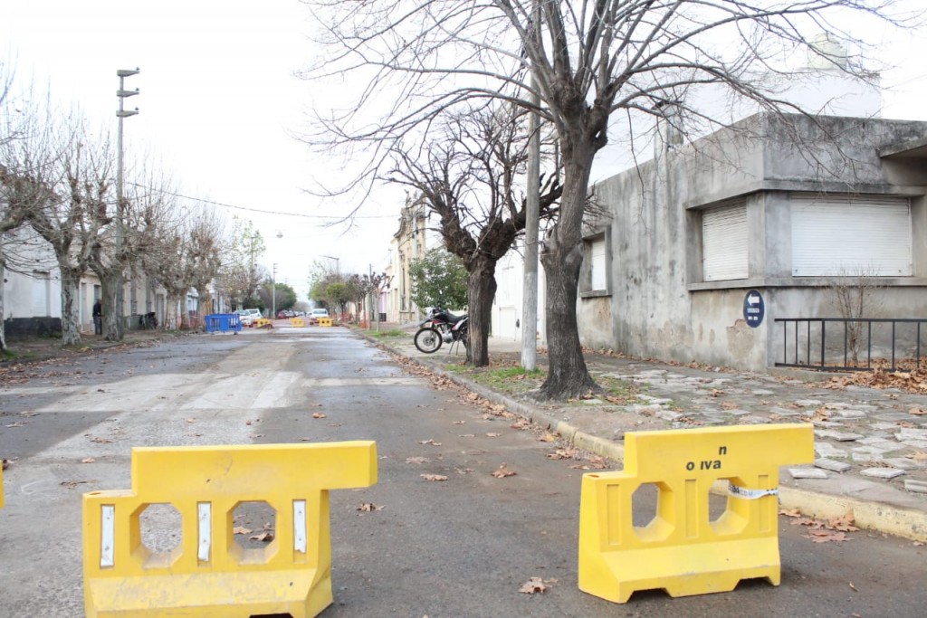 Avanza el Programa Municipal de Bacheo en avenida Belgrano y Urquiza