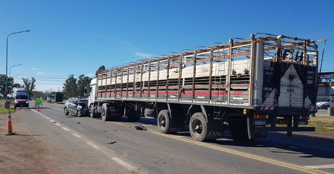 Saladillo: Grave accidente en Ruta N° 205, un transporte de Bolívar y un vehículo impactaron de manera frontal