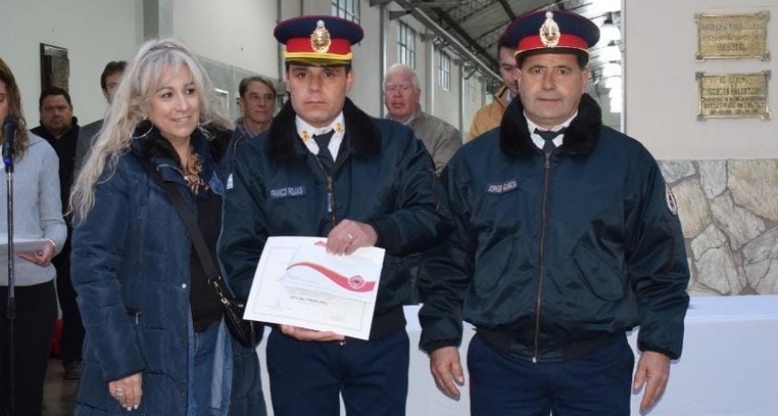 Se conocieron los ascensos de Bomberos Voluntarios y el Mejor Compañero 2024