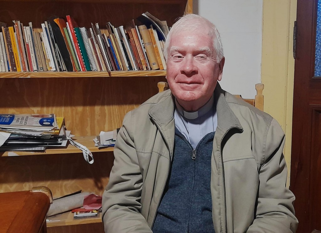 Parroquia San Carlos Borromeo: El Padre Alejandro Boudgouste anunció para este sábado, la Colecta Anual de Cáritas  y novedades