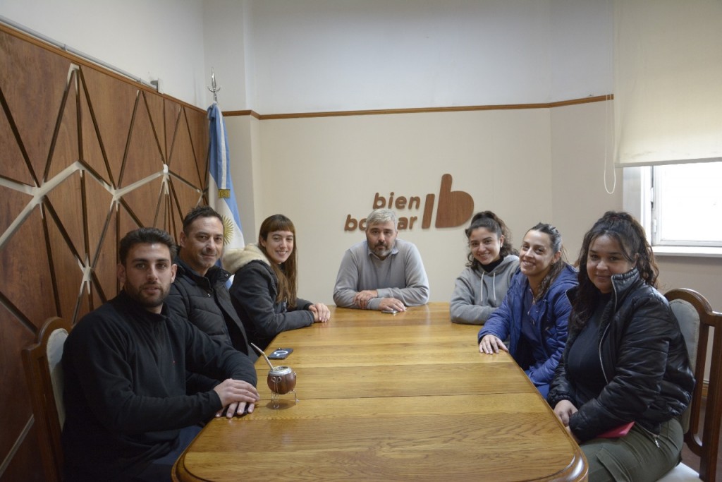 El Municipio acompaña y les augura el mayor éxito a las bolivarenses convocadas al Campeonato Argentino de Handball, que comienza este lunes en San Juan