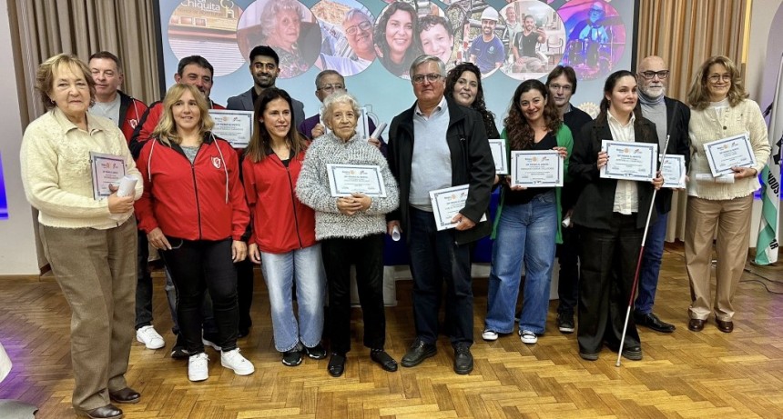 Rotary Club Bolívar entregó los Premios Al Mérito 2025