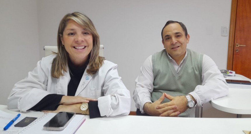 Sonia Cuyer y Gustavo Murgades formalizaron la invitación a la comunidad, para un Curso de RCP, desde Coopemed y La Pequeña Familia