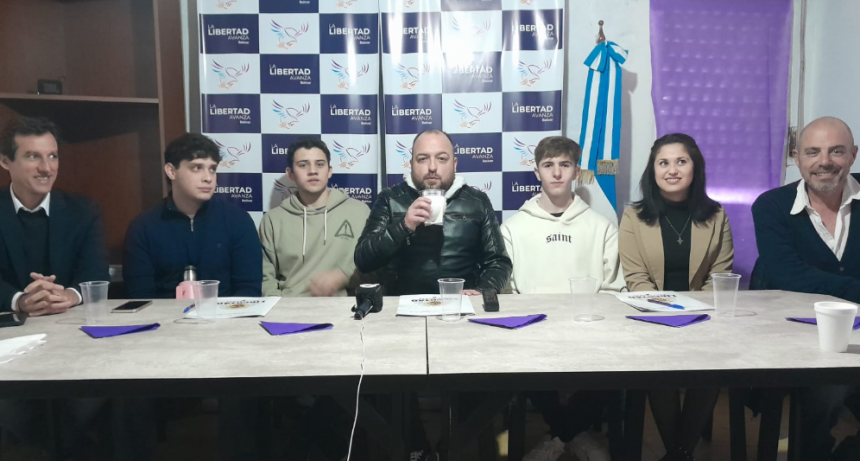 La Libertad Avanza inauguró su Casa Violeta, ubicada en Luís Mallol y Matheu, donde se gestará el debate, opiniones y armado de listas