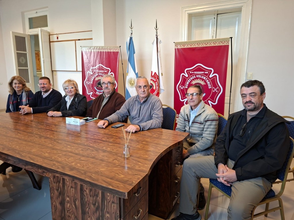 Bomberos Voluntarios: Lanzaron La Gran Pollada Solidaria para el Mam&oacute;grafo de LALCEC