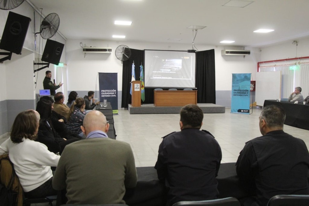 Em Municipio present&oacute; el programa "Tranqueras Abiertas Seguras", al sector agropecuario