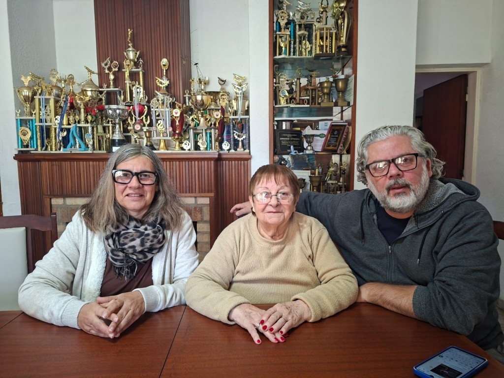 Biblioteca Alcira Cabrera peresenta este domingo "La Nona" del grupo "Vamos de Nuevo" en una funci&oacute;n a beneficio de la entidad