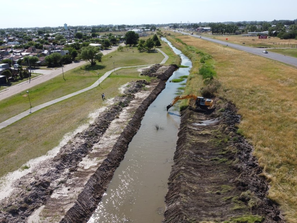 Actualidad Municipio: Plan H&iacute;drico Urbano y Periurbano: avanza la mejora integral de canales y desag&uuml;es en Bol&iacute;var