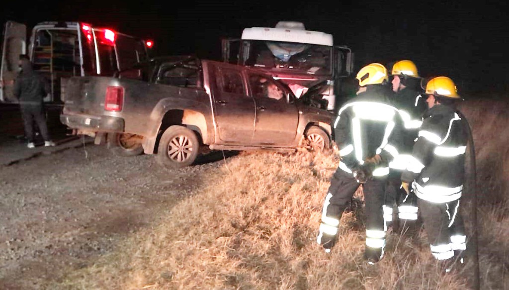 Pehuaj&oacute;: una persona fallecida tras el fuerte impacto sobre el puente que distribuye el tr&aacute;nsito de rutas 5 y 226