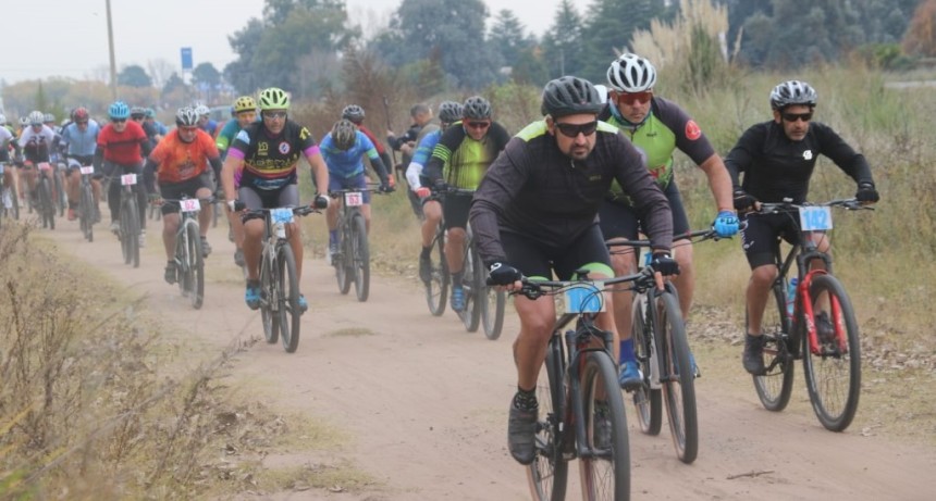 Actualidad Deportiva: m&aacute;s de 70 ciclistas participaron de una nueva edici&oacute;n del Rural Bike en Bol&iacute;var