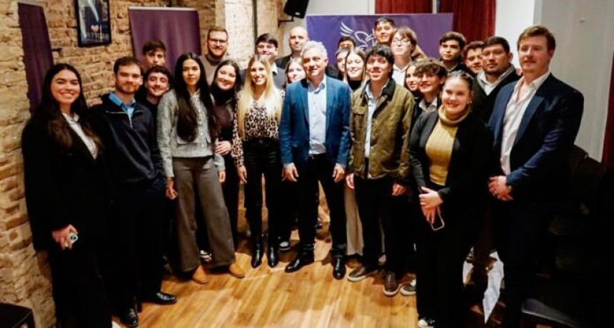 LLA bonaerense impulsa una reforma para que j&oacute;venes desde los 18 a&ntilde;os puedan ser concejales