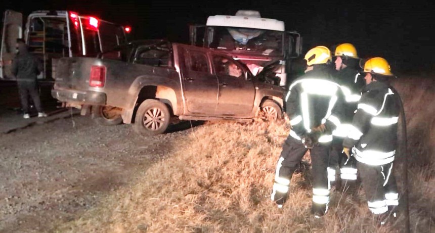 Pehuaj&oacute;: una persona fallecida tras el fuerte impacto sobre el puente que distribuye el tr&aacute;nsito de rutas 5 y 226