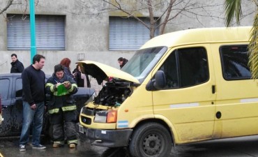Incidente con una combi frente al Colegio Cervantes