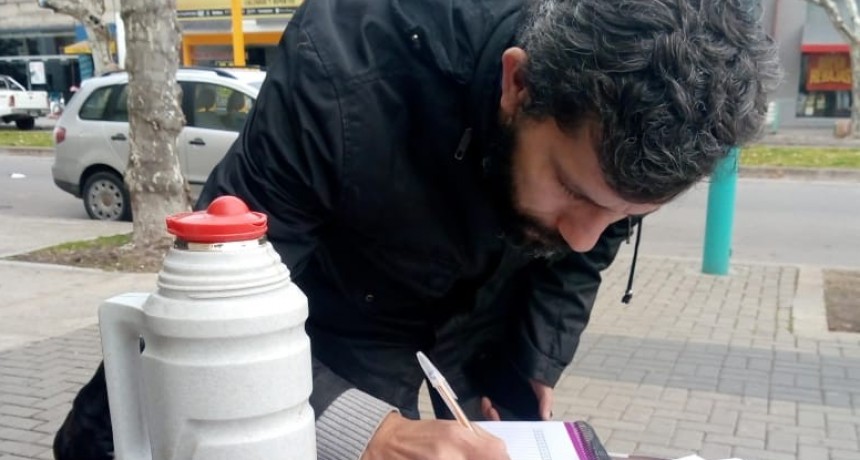 Colectan firmas en contra del acuerdo con el FMI