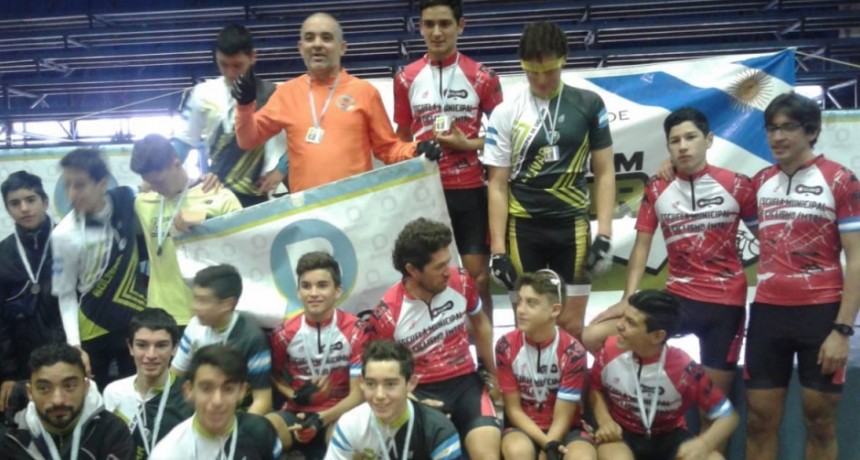 Se llev&oacute; a cabo en el Complejo Rep&uacute;blica de Venezuela una jornada de ciclismo Indoor