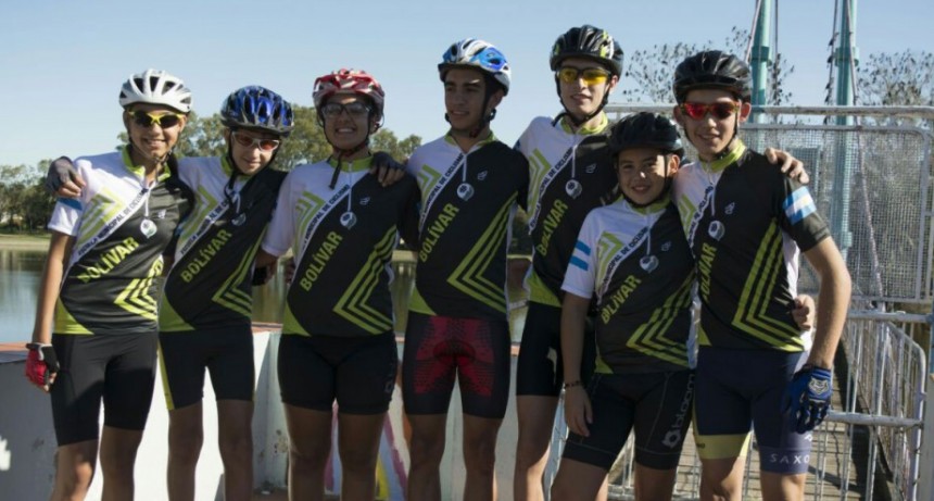 La escuela de ciclismo compite en Carlos Tejedor