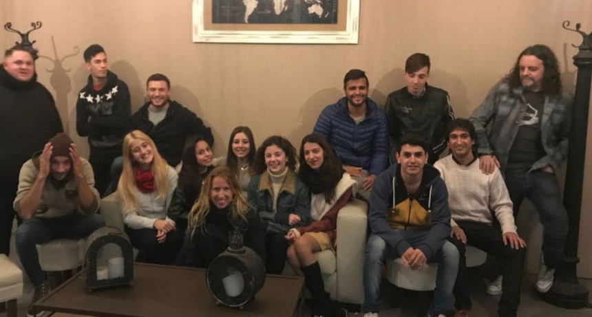Se presentaron los 12 participantes de La Voz Bolivarense