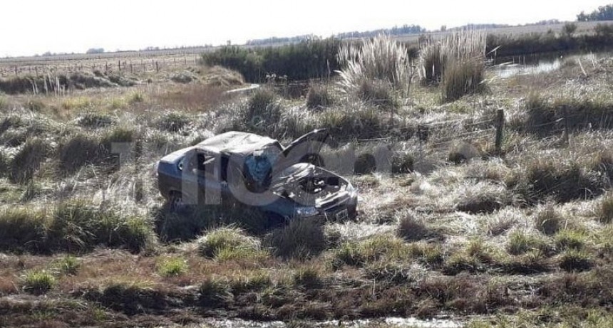 Despiste y vuelco sobre Ruta 226 km 266; una mujer herida