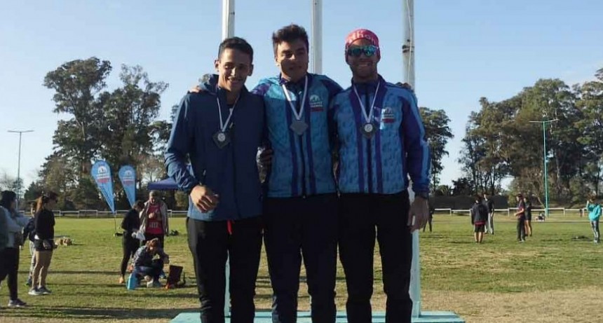 Gonzalo Castelli gan&oacute; el marat&oacute;n 50&ordm; aniversario del ISFDyT N.&ordm; 27