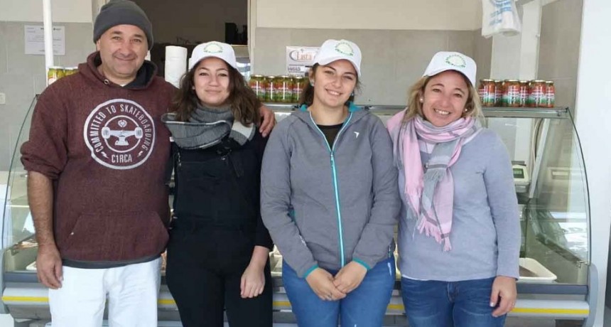 Menudencias El Puesto abri&oacute; sus puertas en Av. 25 de Mayo 715