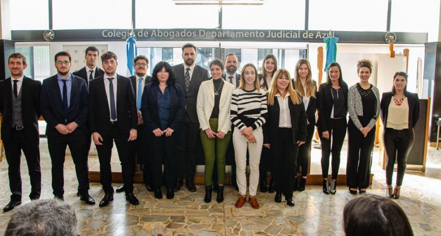 Tres profesionales bolivarenses juraron como nuevos matriculados en el Colegio de Abogados