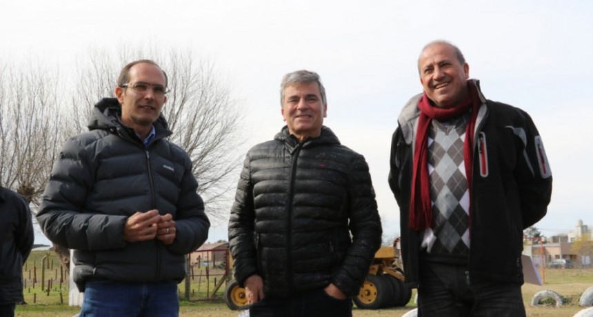 El Intendente Pisano entreg&oacute; la resoluci&oacute;n normalizadora al Club Santa Ana