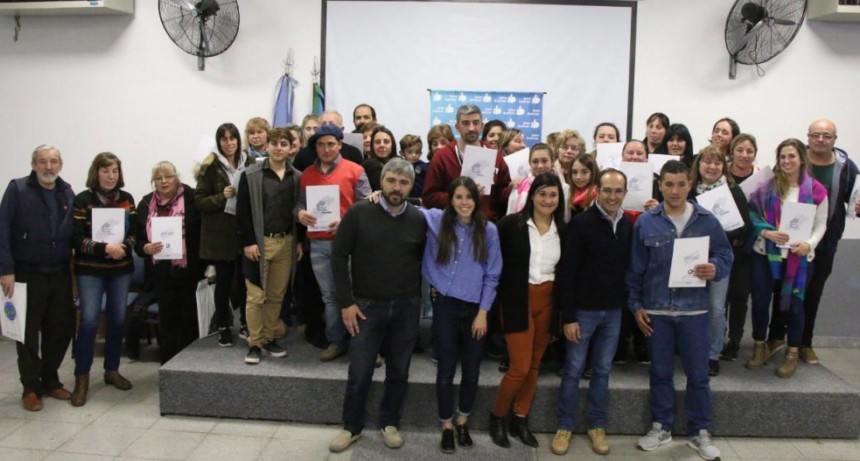 El Intendente Pisano entreg&oacute; 48 t&iacute;tulos de bien de familia