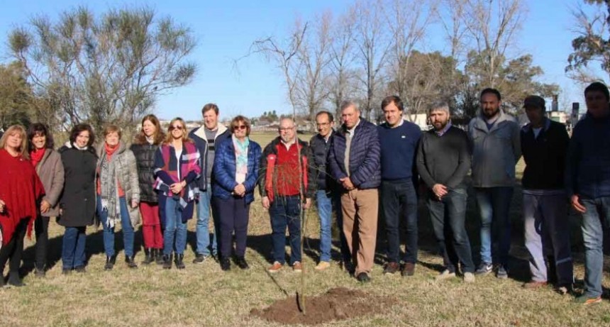 Pisano estuvo junto al consorcio del Parque Industrial y el Rotary Club