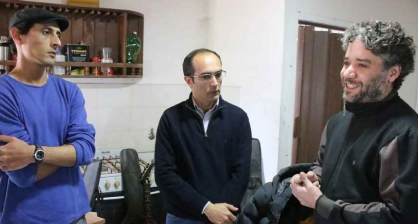 El Intendente Pisano visit&oacute; el emprendimiento &ldquo;Misil Guitarras&rdquo;