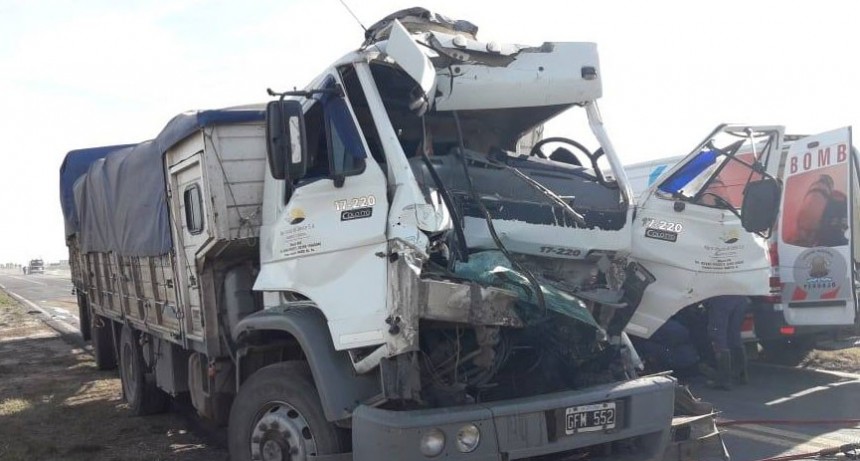 Triple choque en ruta 5