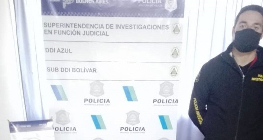 Informaci&oacute;n Oficial: Se llev&oacute; una botella de whisky entre sus ropas y lo descubrieron por las c&aacute;maras de seguridad
