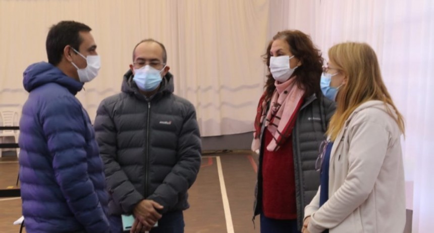 La llegada de más dosis de Astrazeneca hace incesante la vacunación en el partido de Bolívar, ya se superaron los 17 mil habitantes inoculados