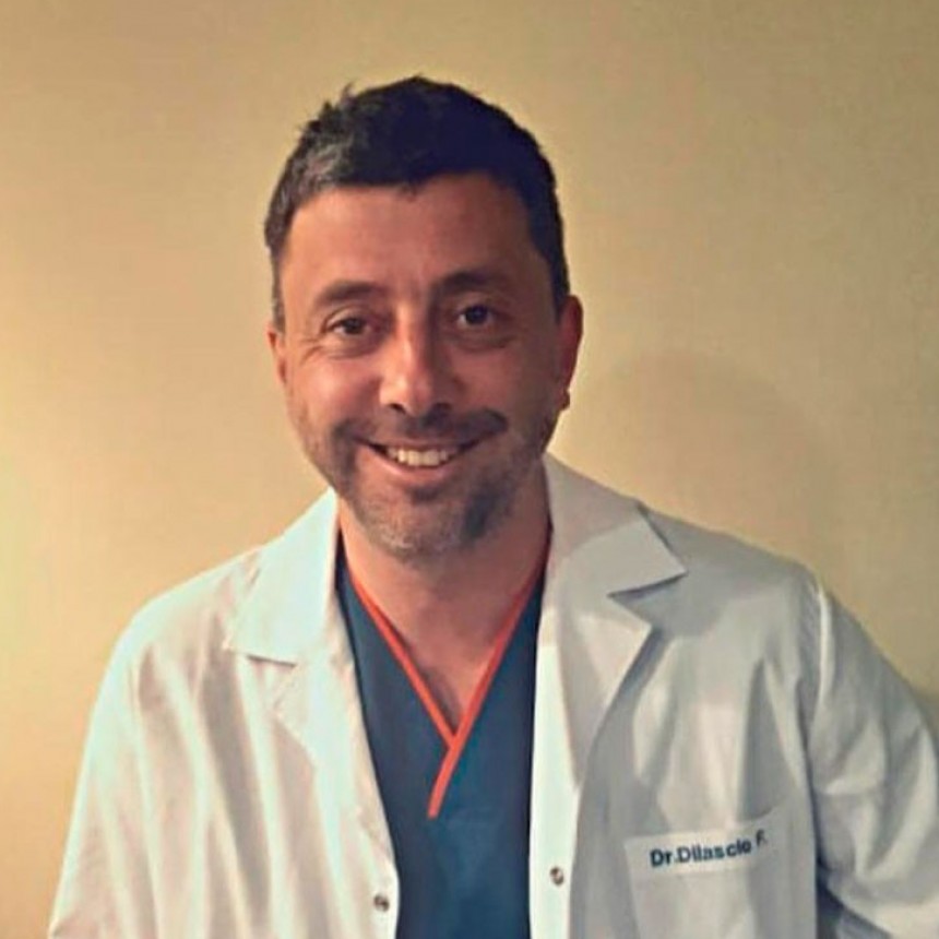 Federico Dilascio (Médico Laborista Cooperativa Eléctrica): “Podes compartir el espacio de trabajo con un compañero por más de 8 horas, pero si no se rompen las barreras de protección, no entra dentro de la definición de contacto estrecho”