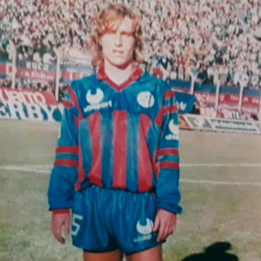 Tony Farías: “Mi padre nació en Bolívar y comenzó jugando al fútbol allá, después terminó su carrera en Francia pasando por varios equipos”