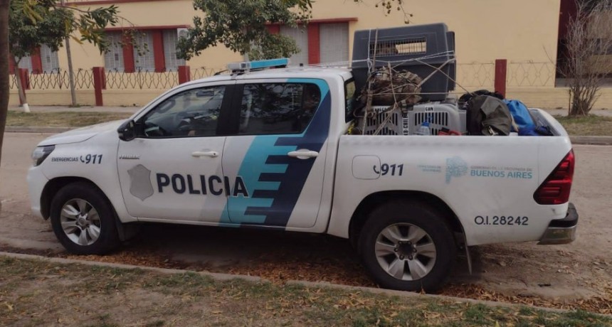 Santiago Díaz y su equipo de búsqueda y rescate, camino a Bolívar
