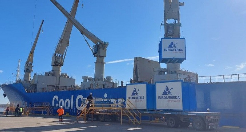 Primera exportación de limones frescos en buque bodega a los Estados Unidos