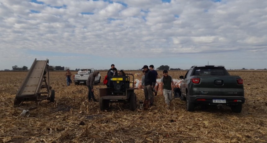 FM 10 visitó la Escuela Agrotécnica para poder mostrar y contar la 