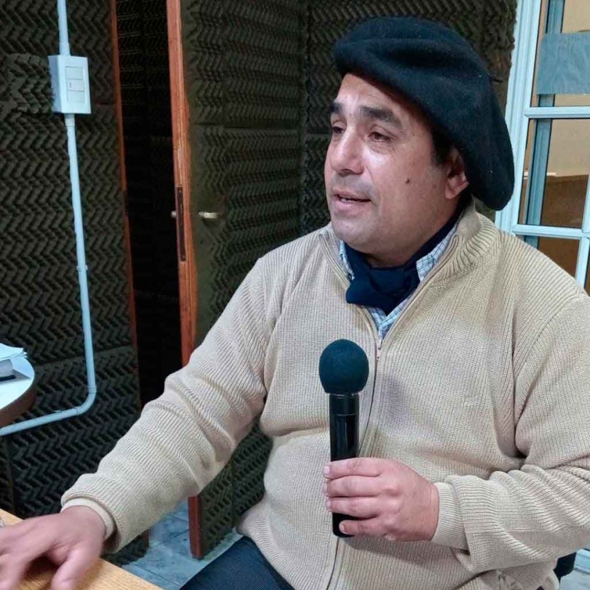 Fernando Pellicero tiene a su cargo la coordinación del Desfile Tradicionalista de este 9 de Julio, y visitó los estudios de FM 10 este martes por la mañana
